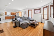 The Milton Manor (3BR 1BA Sleeps 6) U1