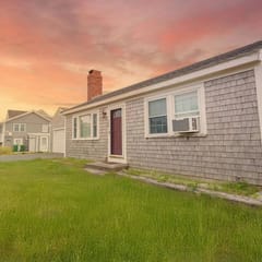 Cozy Sagamore Beach House