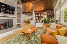 Mid-Century Modern x Bohemian Home (4 BR, 3.5 BA)