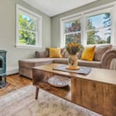 Fully stocked 3BR cottage