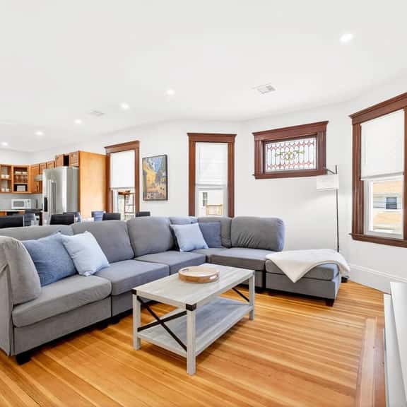 The Milton Manor - Holiday Home - Image 1