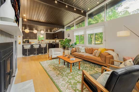 Mid-Century Modern x Bohemian Home (4 BR, 3.5 BA)