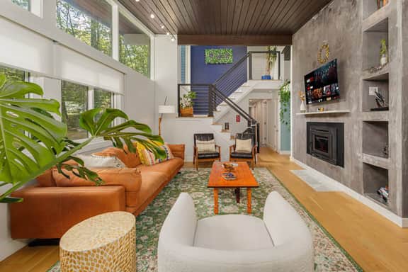 Mid-Century Modern x Bohemian Home (4 BR, 3.5 BA)