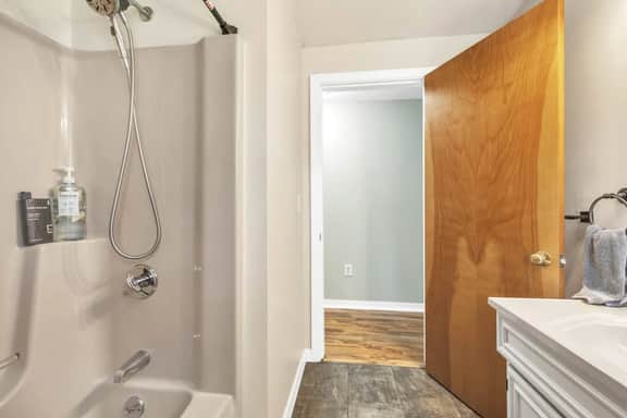 Fully stocked 3BR cottage