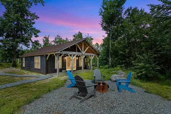 Better than Glamping, 2BR Cabin 1BA w/ Soaking Tub