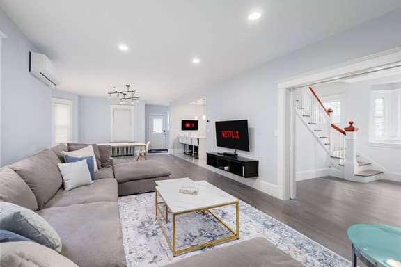 New England Victorian x Modern update 4 BR, 2BA