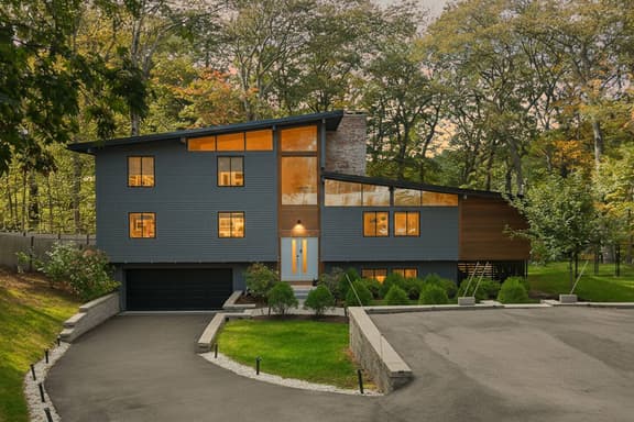 Mid-Century Modern x Bohemian Home (4 BR, 3.5 BA)